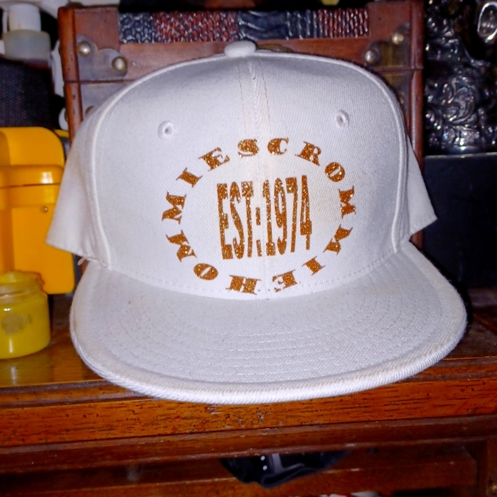Hommiescrommie & Scrommie Hat Clothing. SNAPBACK YUPOONG Bk, TOPPERSs, AND MORE